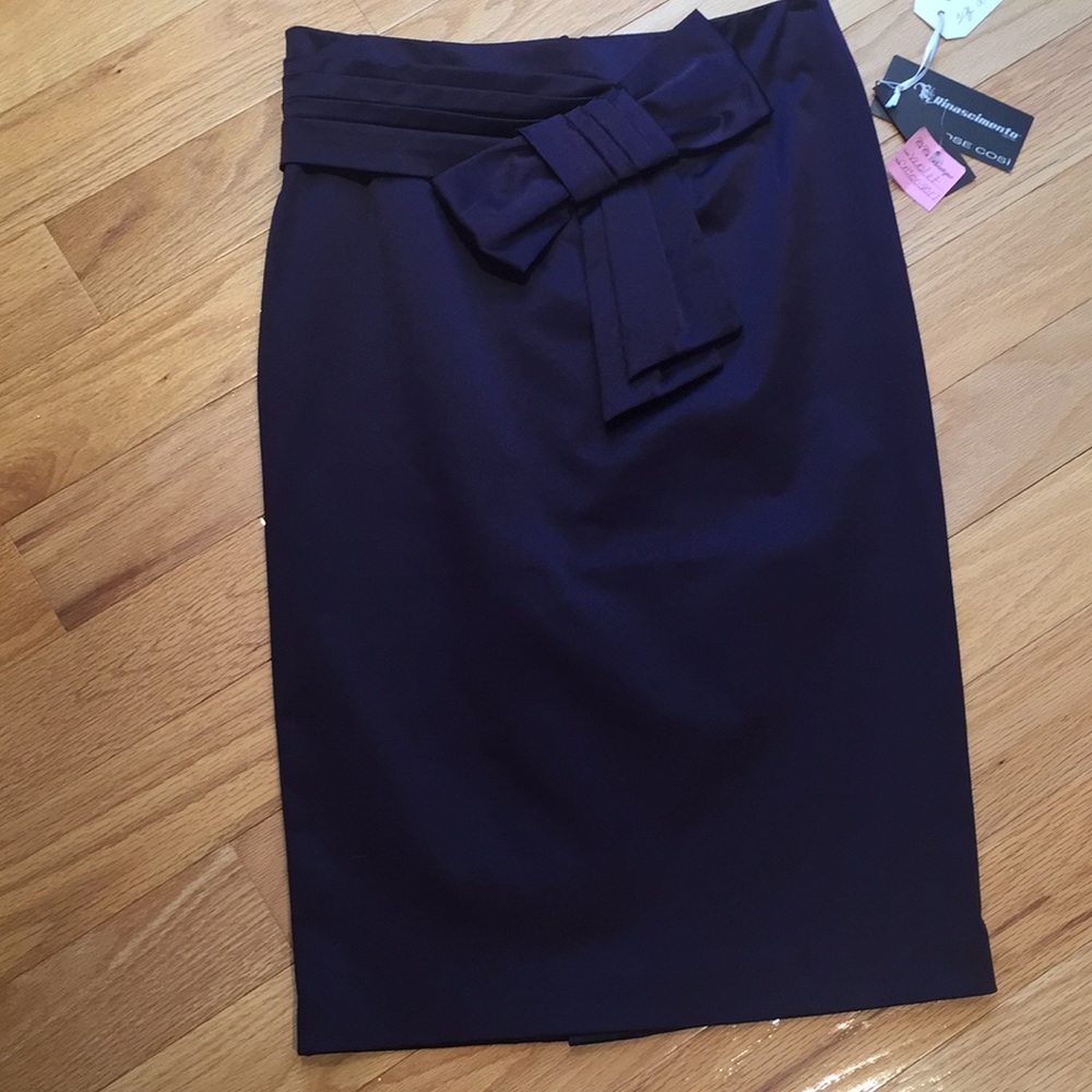 Stretch satin pencil skirt